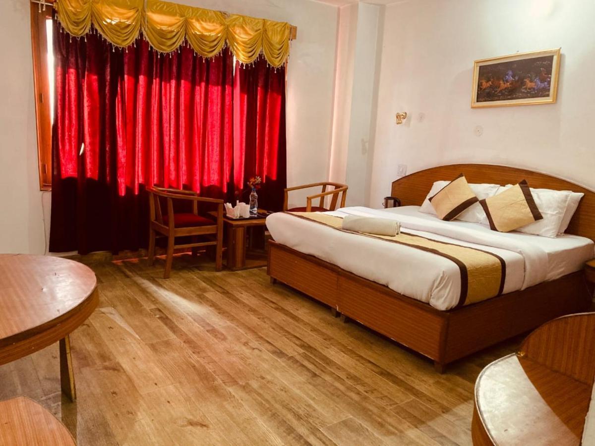 "Tara Homes" With Open Rooftop Terrace Shimla Esterno foto