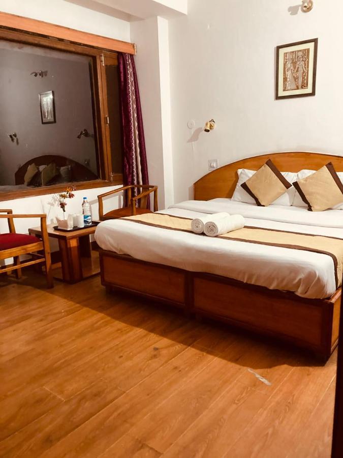 "Tara Homes" With Open Rooftop Terrace Shimla Esterno foto