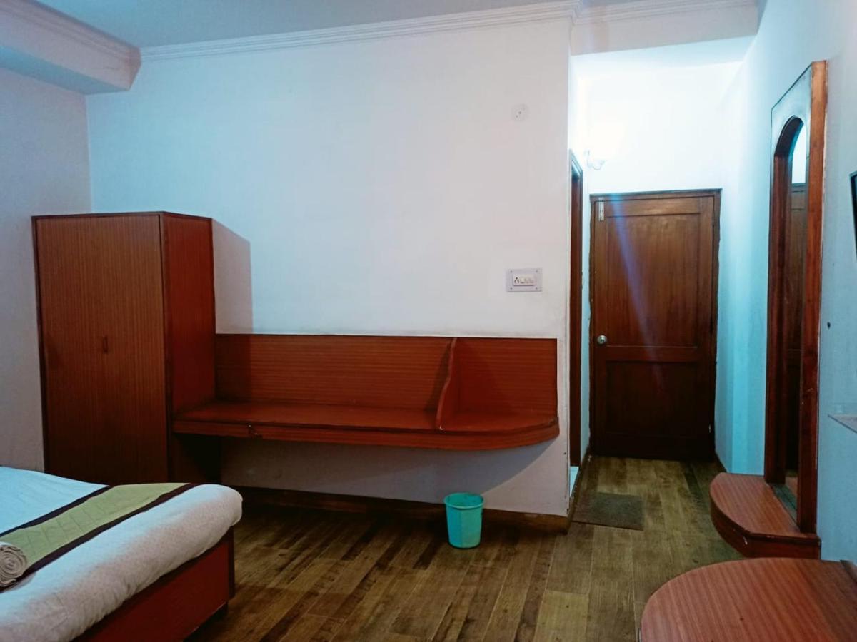 "Tara Homes" With Open Rooftop Terrace Shimla Esterno foto